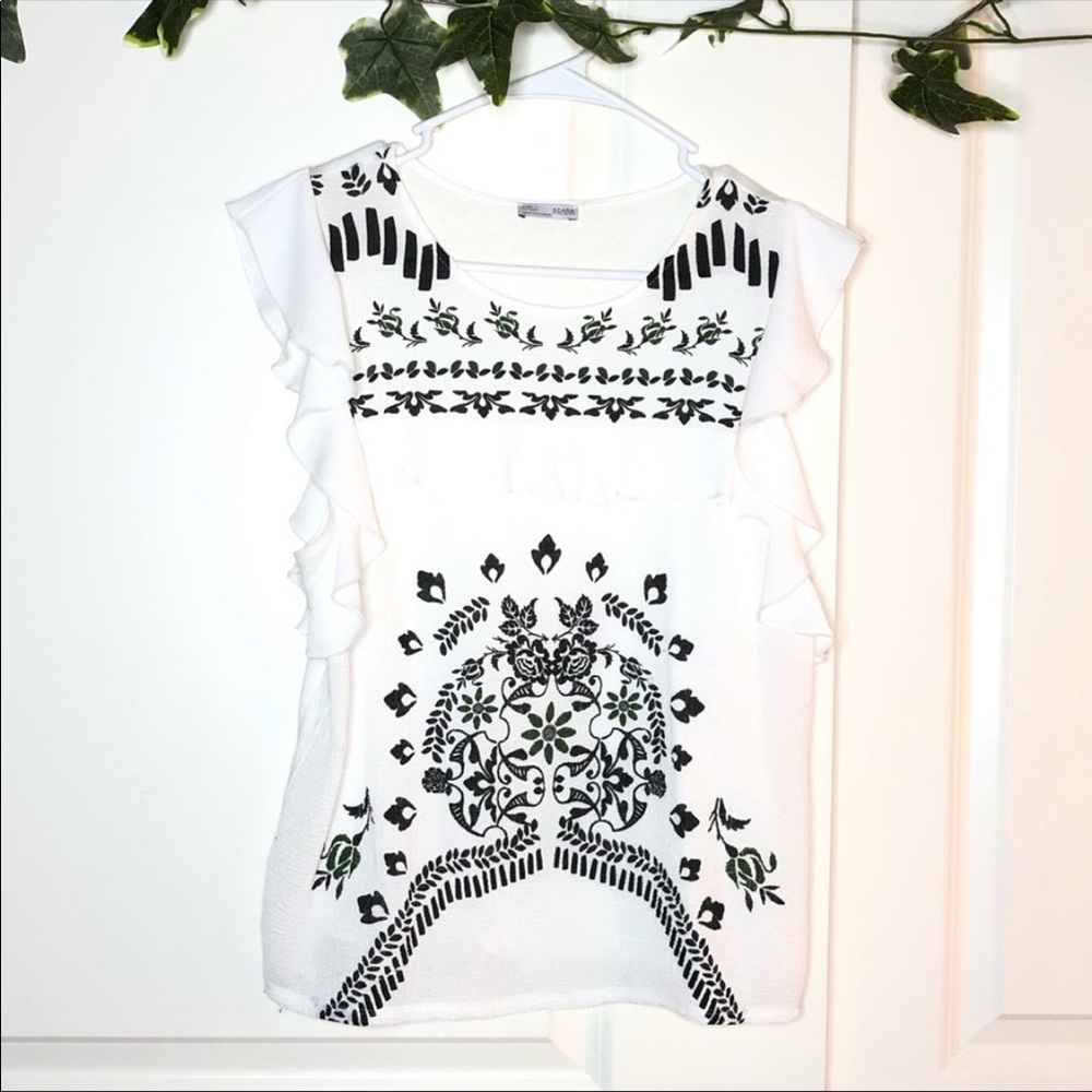 ✅Zara white embroidered floral details ruffle sleeveless top